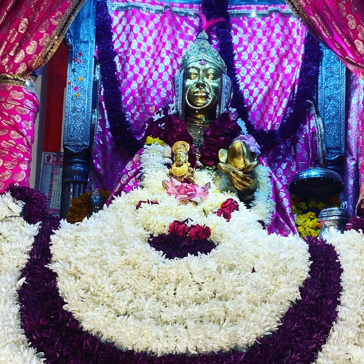 Dairy Darshan of Maa Aadishakti Sheetla of 7.12.2022 SHRI MATA